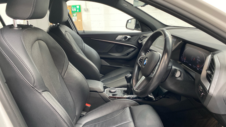 BMW 1 Series 118i [136] M Sport 5dr [Live Cockpit Professional] Petrol Hatchback